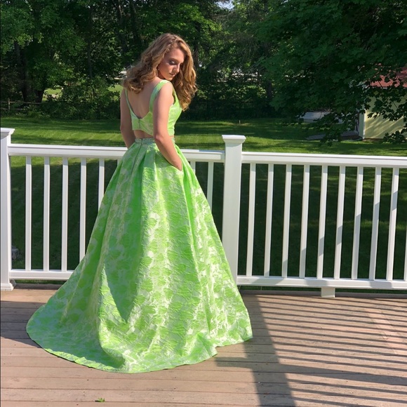 Sherri Hill Dresses | Beautiful Green Sherri Hill Two Piece | Poshmark